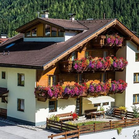 Hotel Pension Bergwelt Neustift im Stubaital Exterior foto