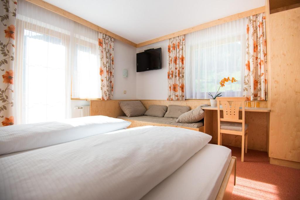 Hotel Pension Bergwelt Neustift im Stubaital Zimmer foto